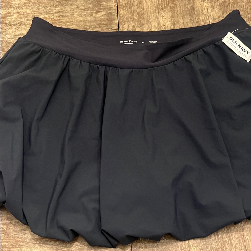 Black bubble skirt w shorts underneath